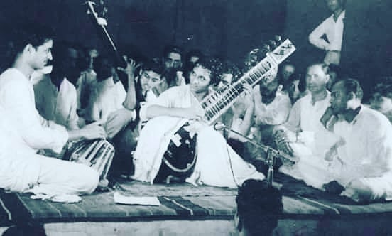 Pandit Ravi Shankar in a concert with Pandit Kishan Maharaj