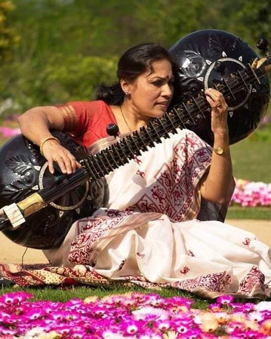 ರುದ್ರವೀಣಾ ಮಾಂತ್ರಿಕ ವಿದುಷಿ ಜ್ಯೋತಿ ಹೆಗಡೆ