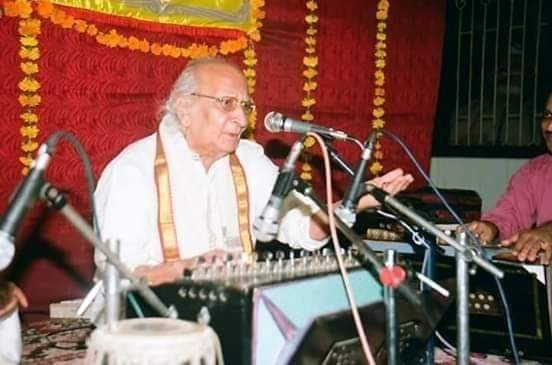 Pandit Manohar Chimote