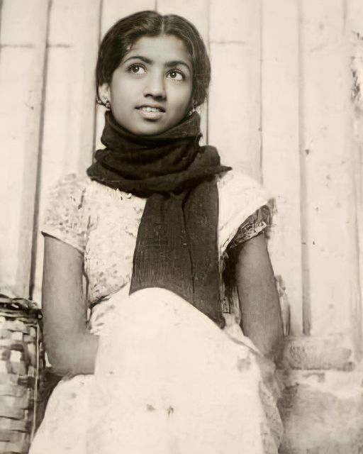 Rare Photo Young Lata ji......