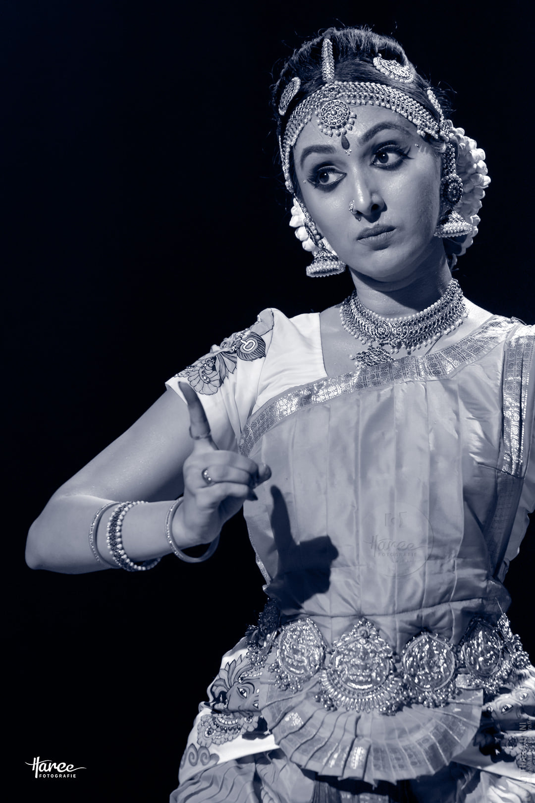 Bharatanatyam by Utthara Unni